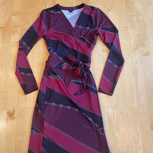 Ann Taylor Size 2 Wrap Dress in Purple